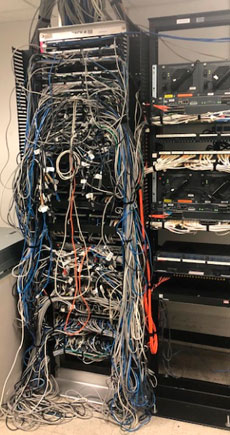 cableado-desorganizado Soluciones Profesionales de Cableado Estructurado